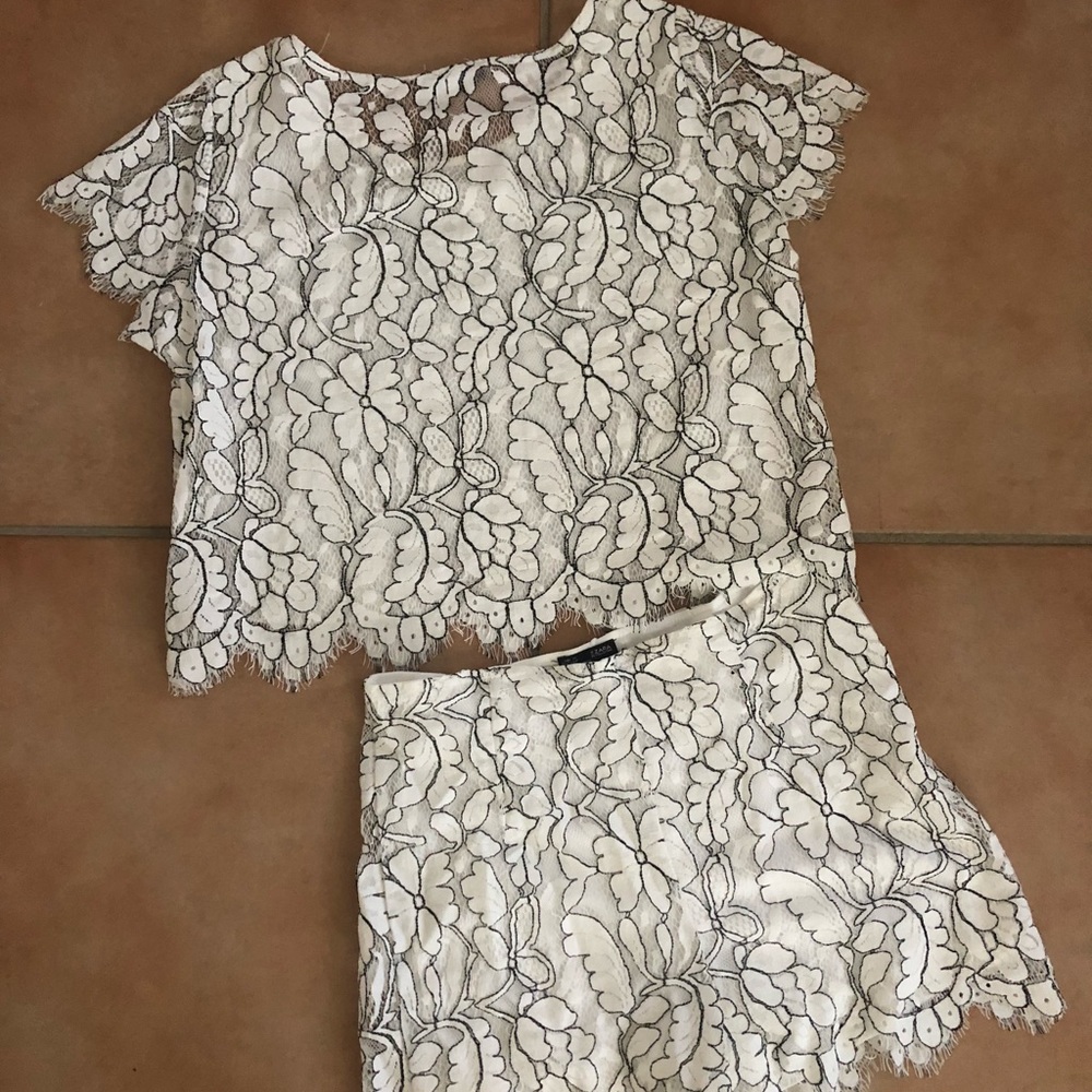 Lace Set - Picture 2 of 2